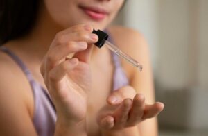 best-face-serum-for-dry-skin